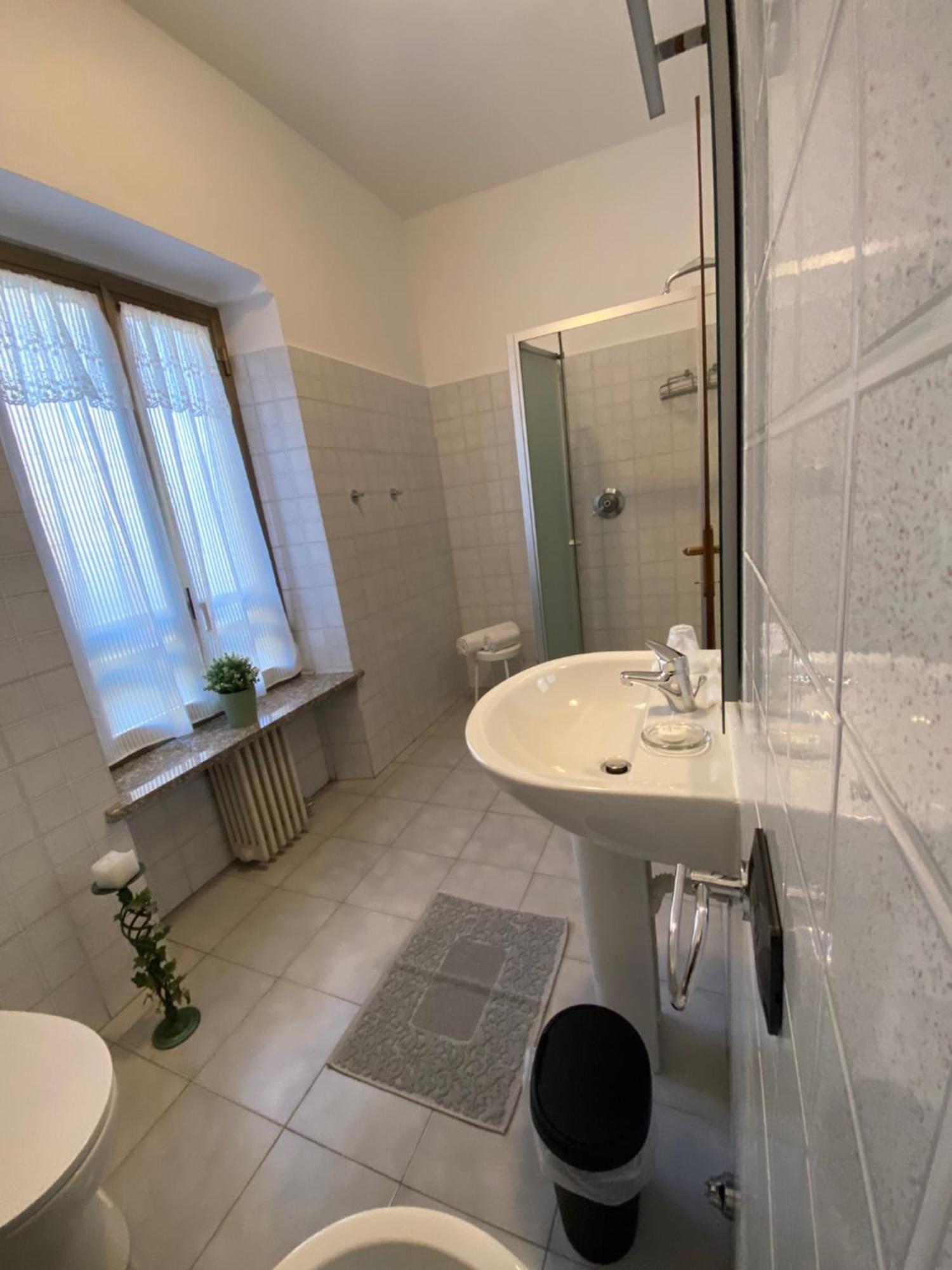 Domus Hotel Caselle Torinese ภายนอก รูปภาพ