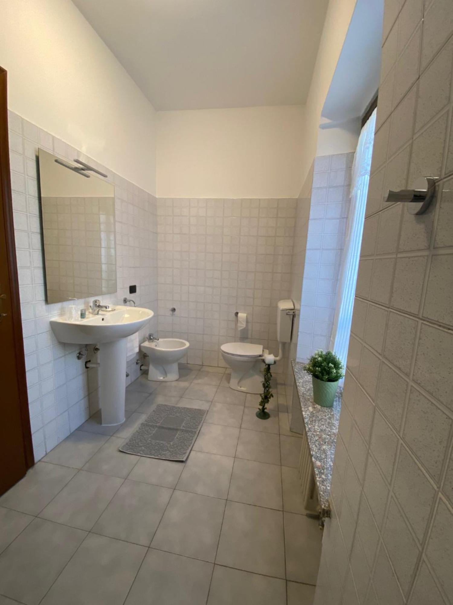 Domus Hotel Caselle Torinese ภายนอก รูปภาพ